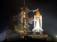 Discovery auf dem Launchpad seines 39. Flugs 2011