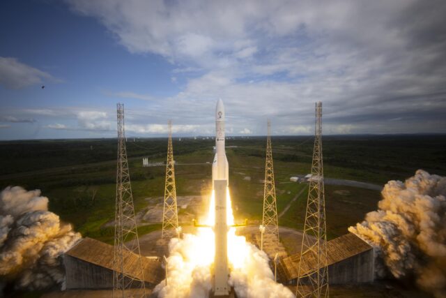 Start der Ariane 6 vom Weltraumbahnhof Kourou