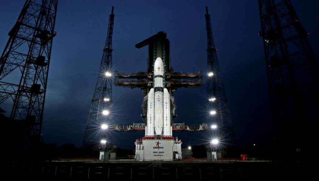 F0vw2biaMAEqIf0 LVM3 Rakete für die Chandrayaan-3 Mission im Juli 2023 auf dem Launchpad am Satish Dhawan Space Center